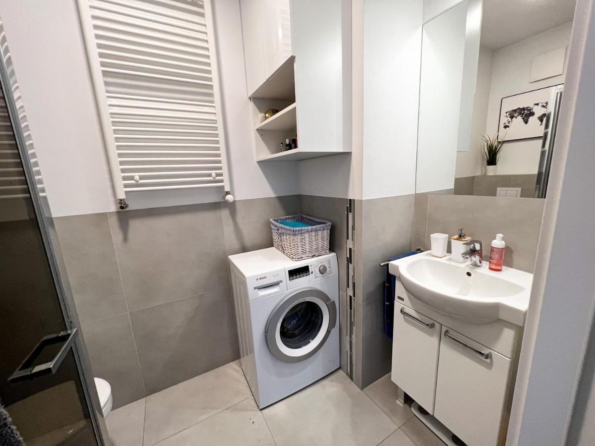 Nowoczesny Apartament - Blisko Centrum Varsó Kültér fotó