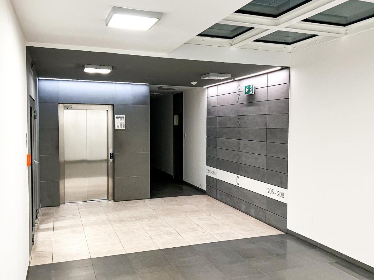 Nowoczesny Apartament - Blisko Centrum Varsó Kültér fotó